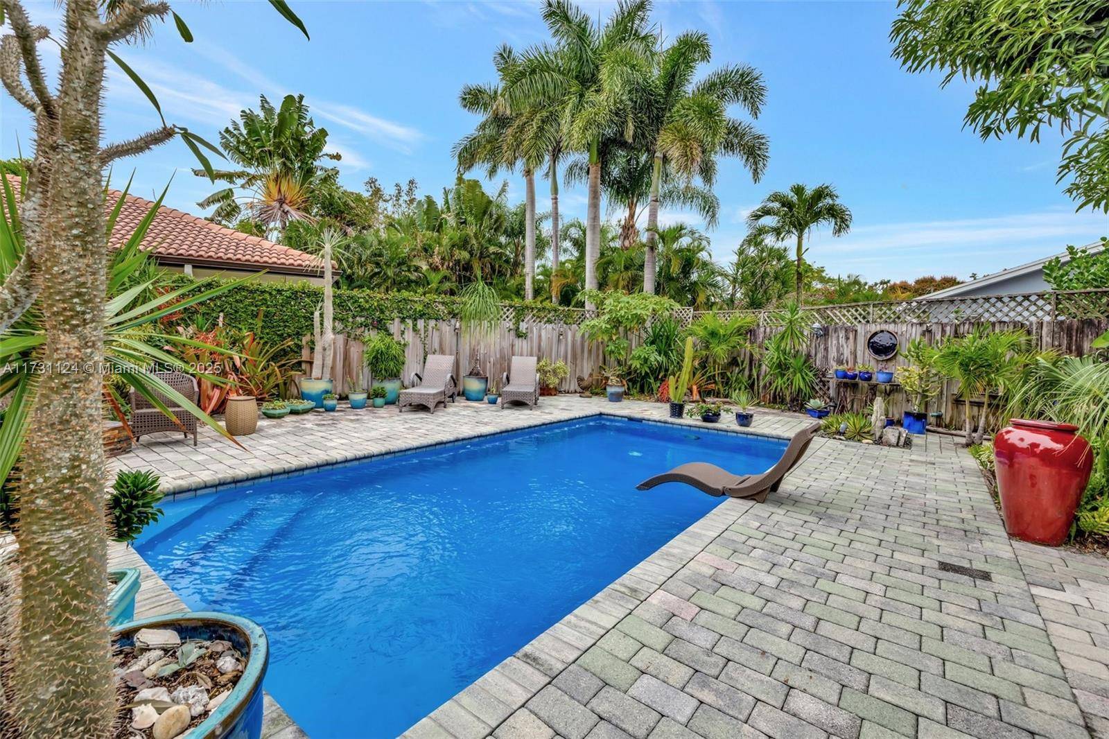 Oakland Park, FL 33334,1401 NE 33rd St.