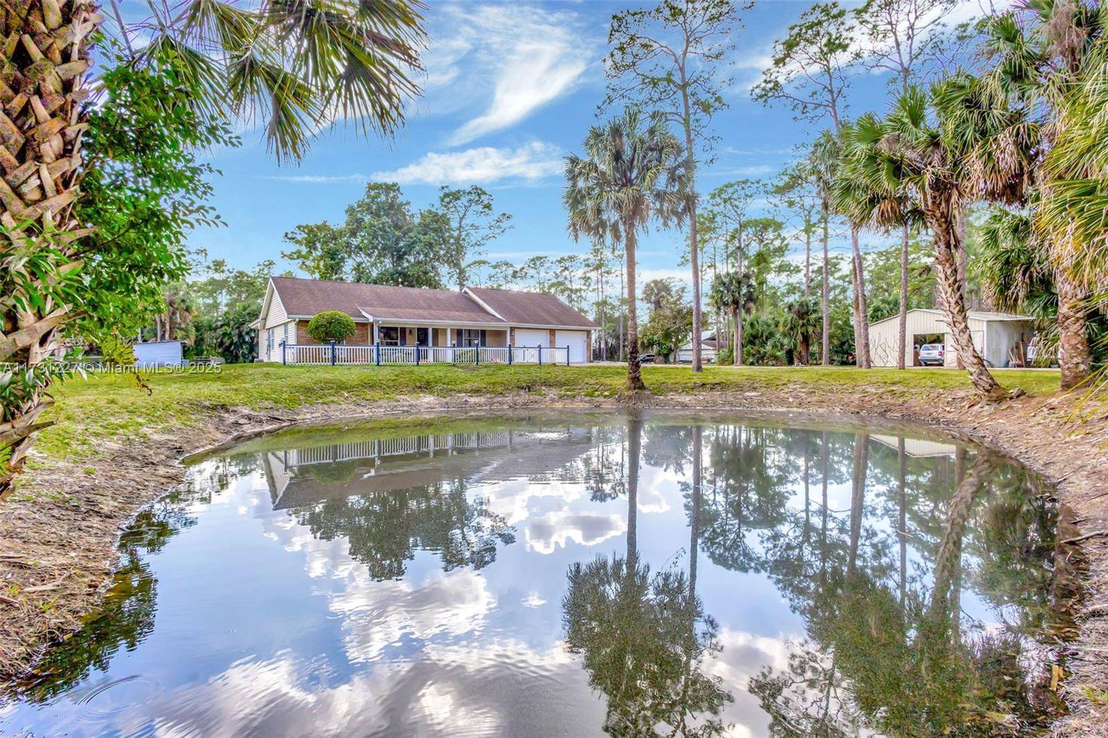Loxahatchee, FL 33470,13724 Farley Rd