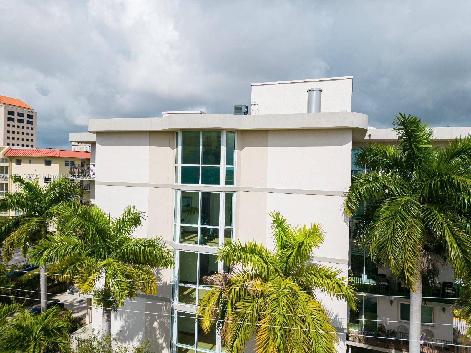 Miami, FL 33135,954 SW 36th Ct #501