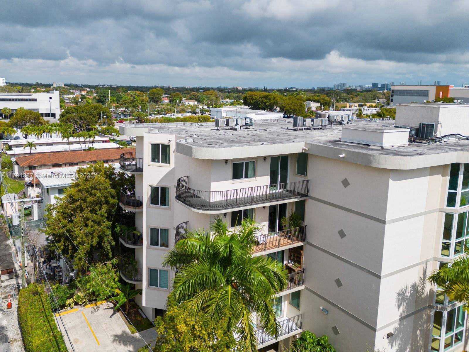 Miami, FL 33135,954 SW 36th Ct #501