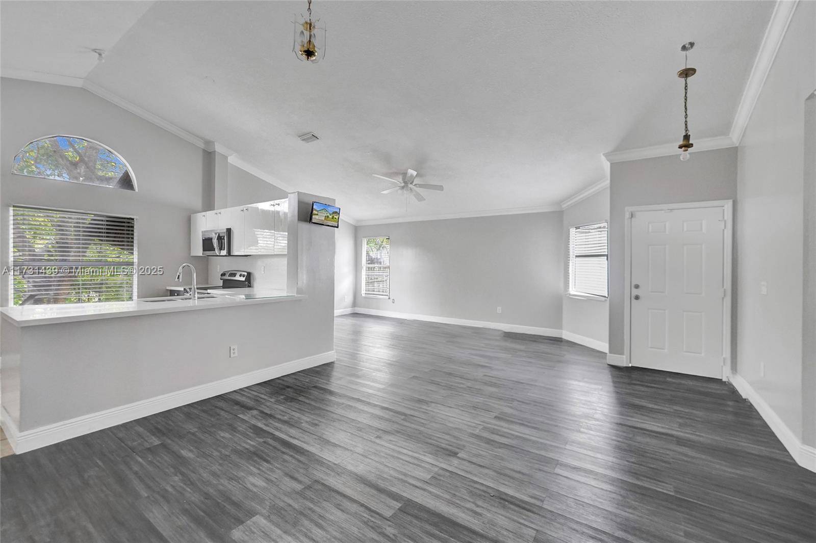 North Lauderdale, FL 33068,1365 W Glen Oak Rd