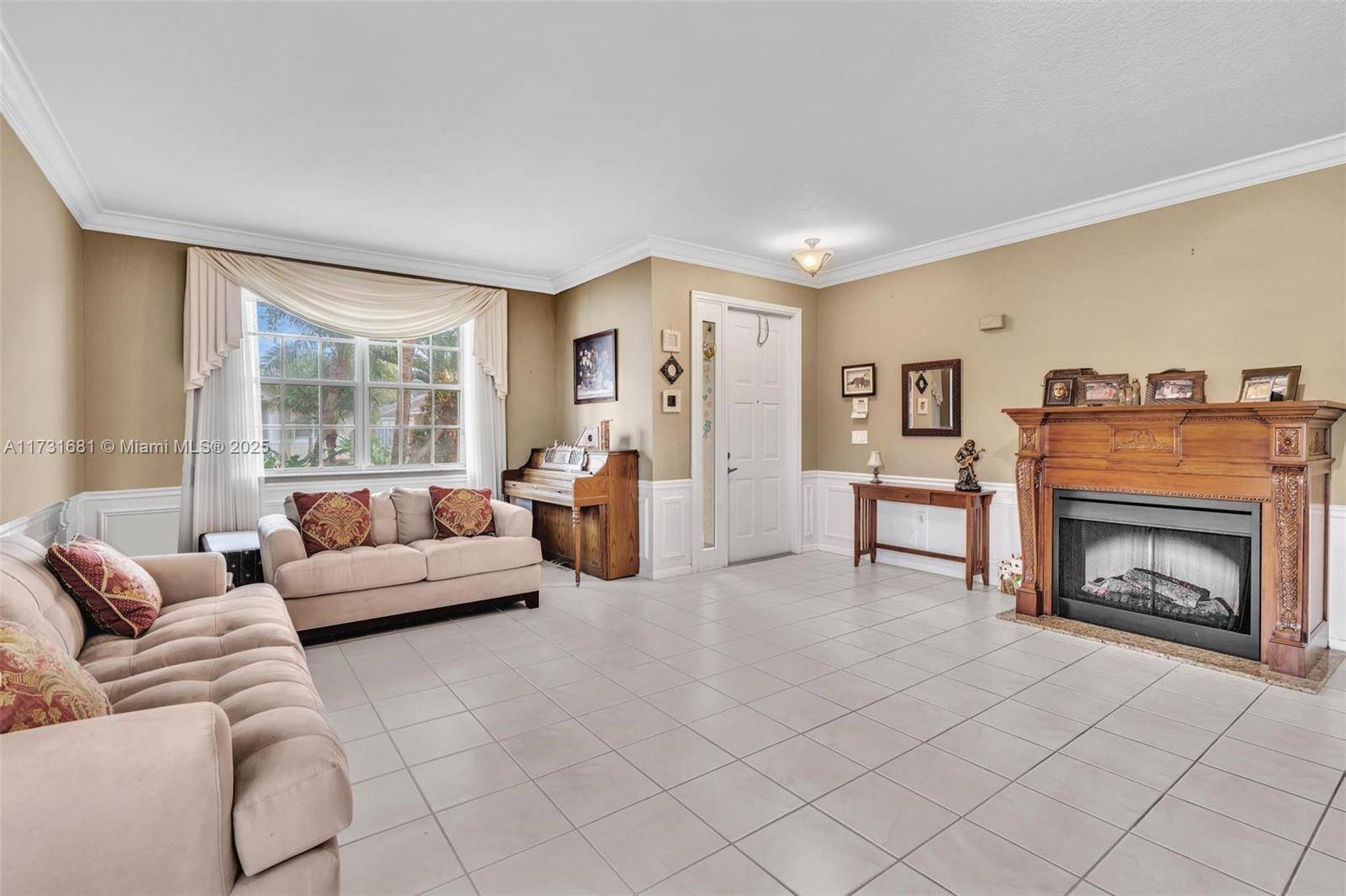 Pembroke Pines, FL 33024,2280 NW 72nd Way