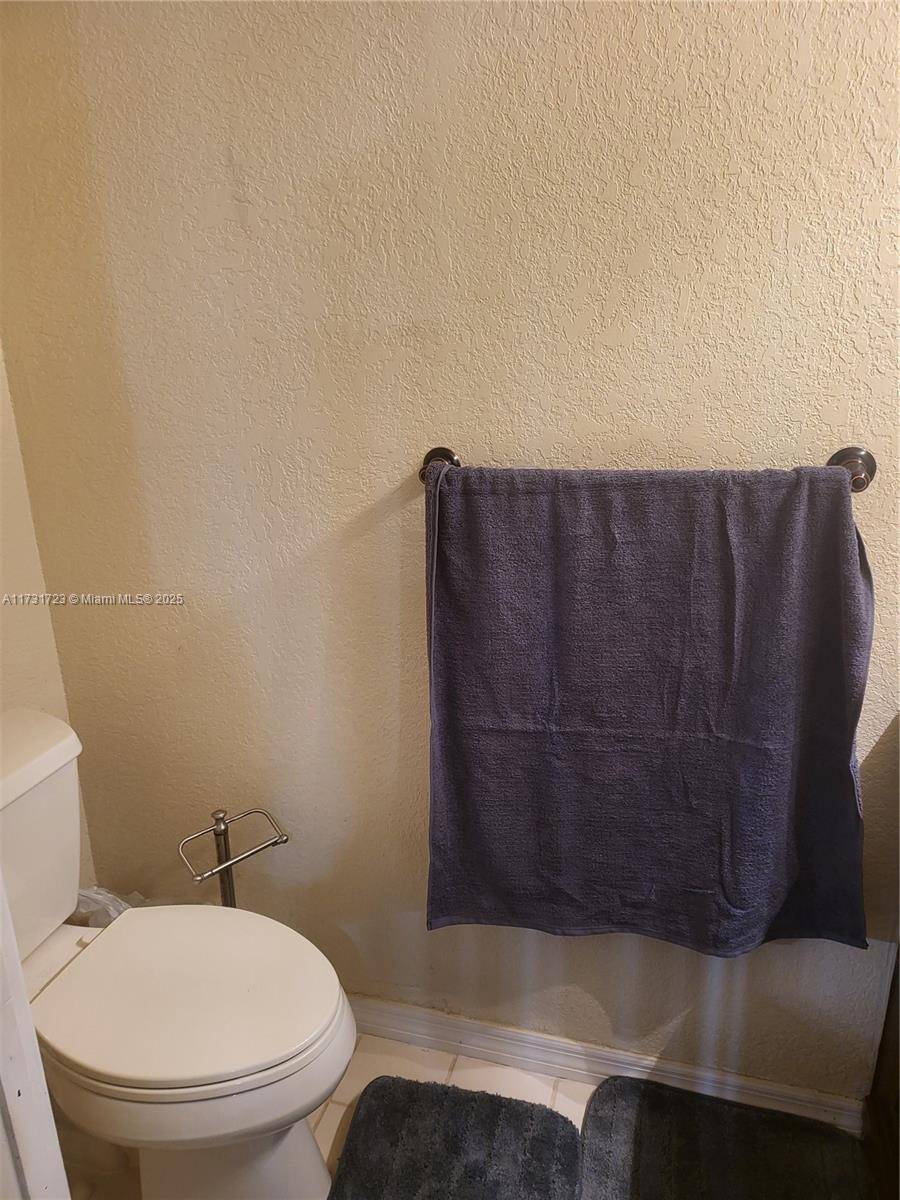 Pembroke Pines, FL 33026,10877 NW 8th St #10877