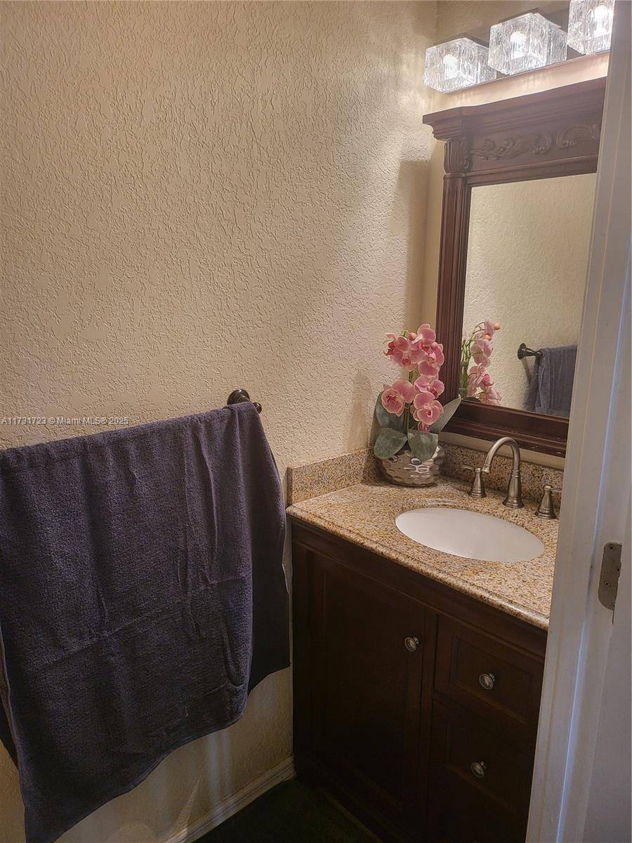 Pembroke Pines, FL 33026,10877 NW 8th St #10877
