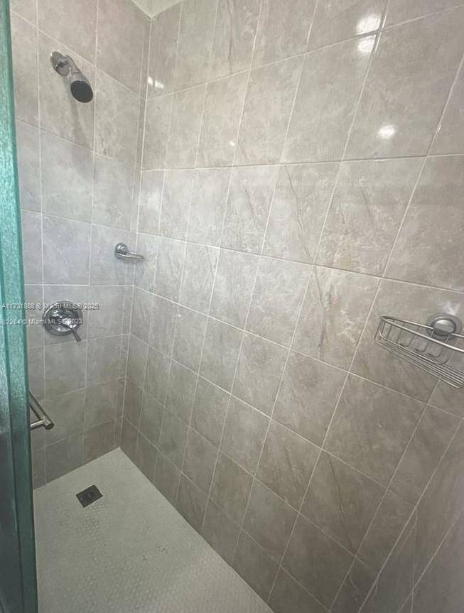 Miami, FL 33133,2655 SW 24th Ave #4