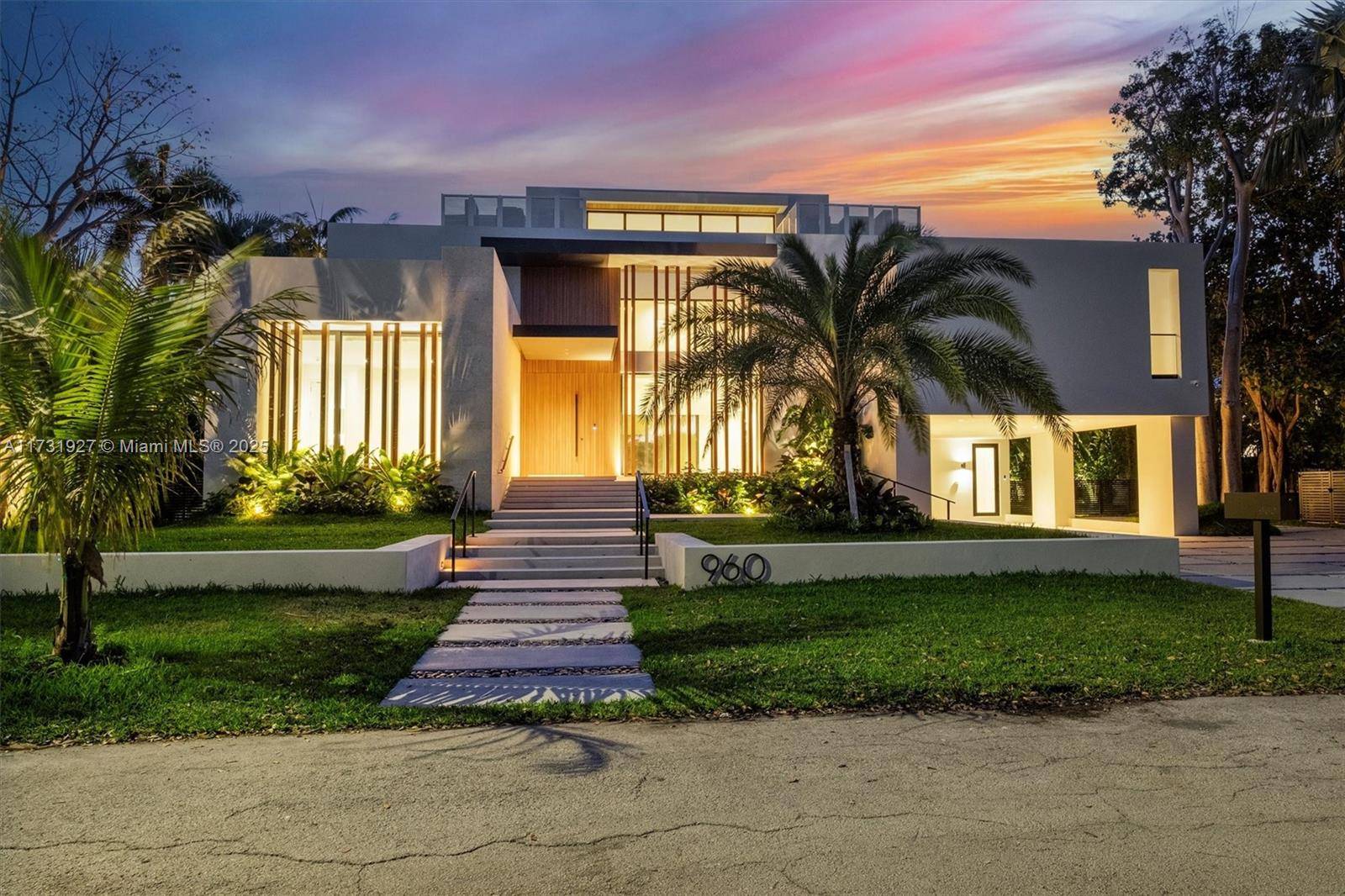 Key Biscayne, FL 33149,960 Mariner Dr