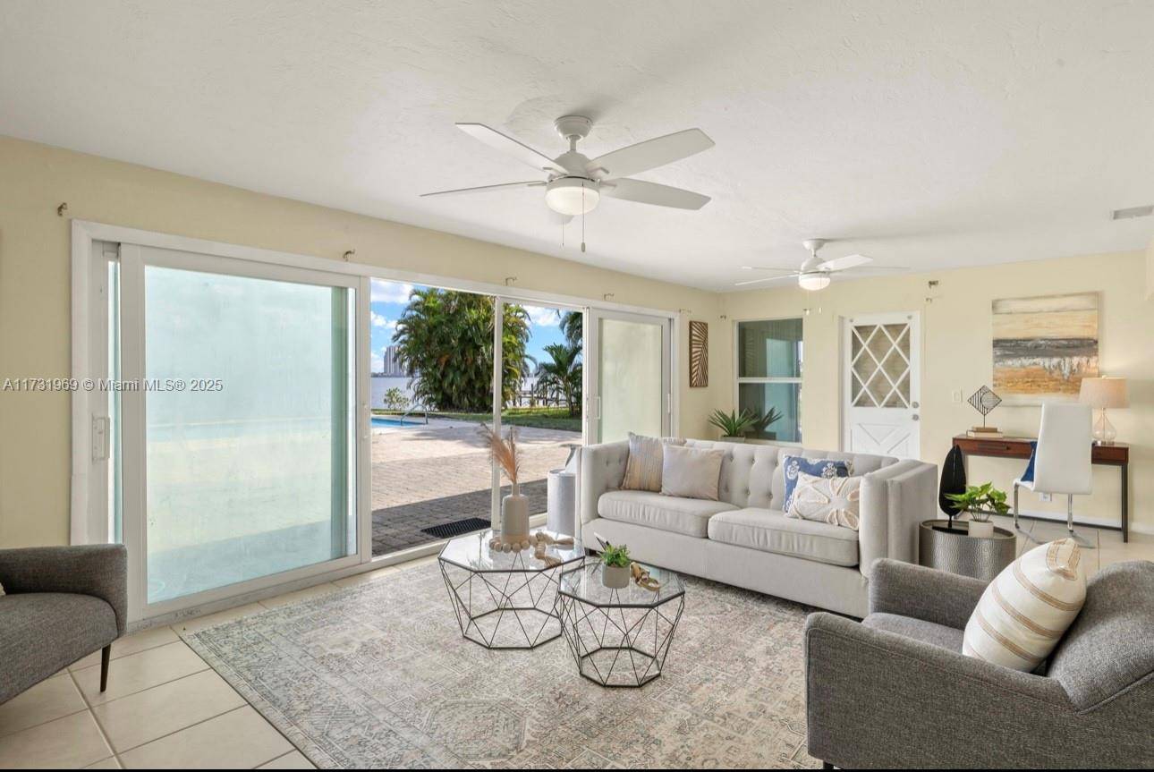 Fort Myers, FL 33903,746 OveRiver drive