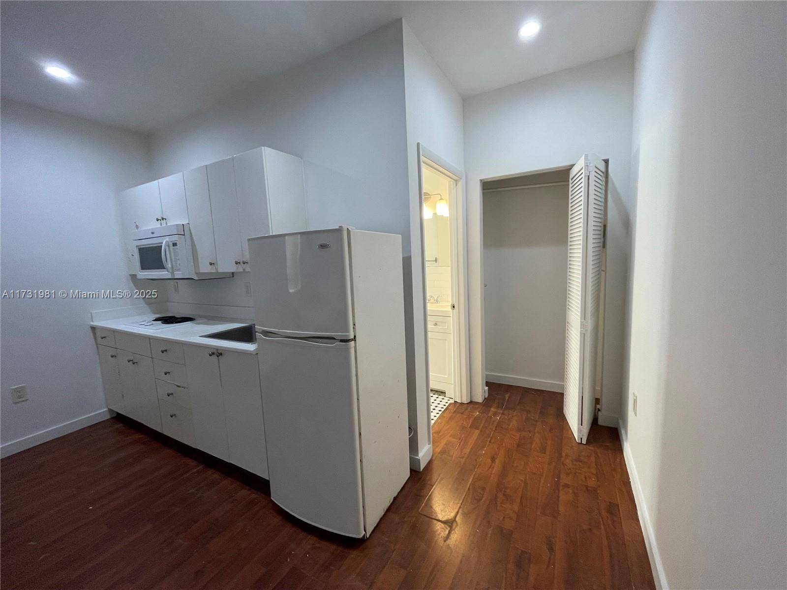 Miami Beach, FL 33139,1345 Pennsylvania Ave #3C