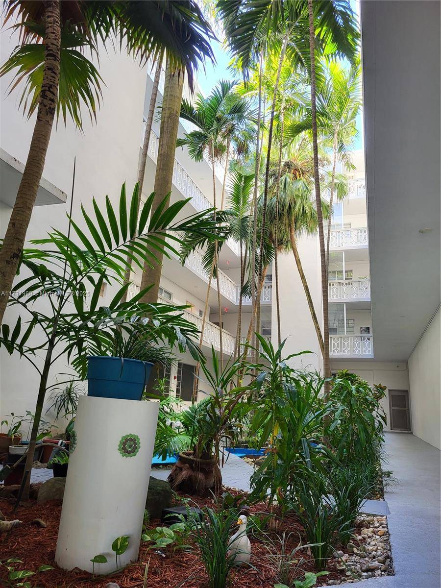 Bay Harbor Islands, FL 33154,9700 E Bay Harbor Dr #506