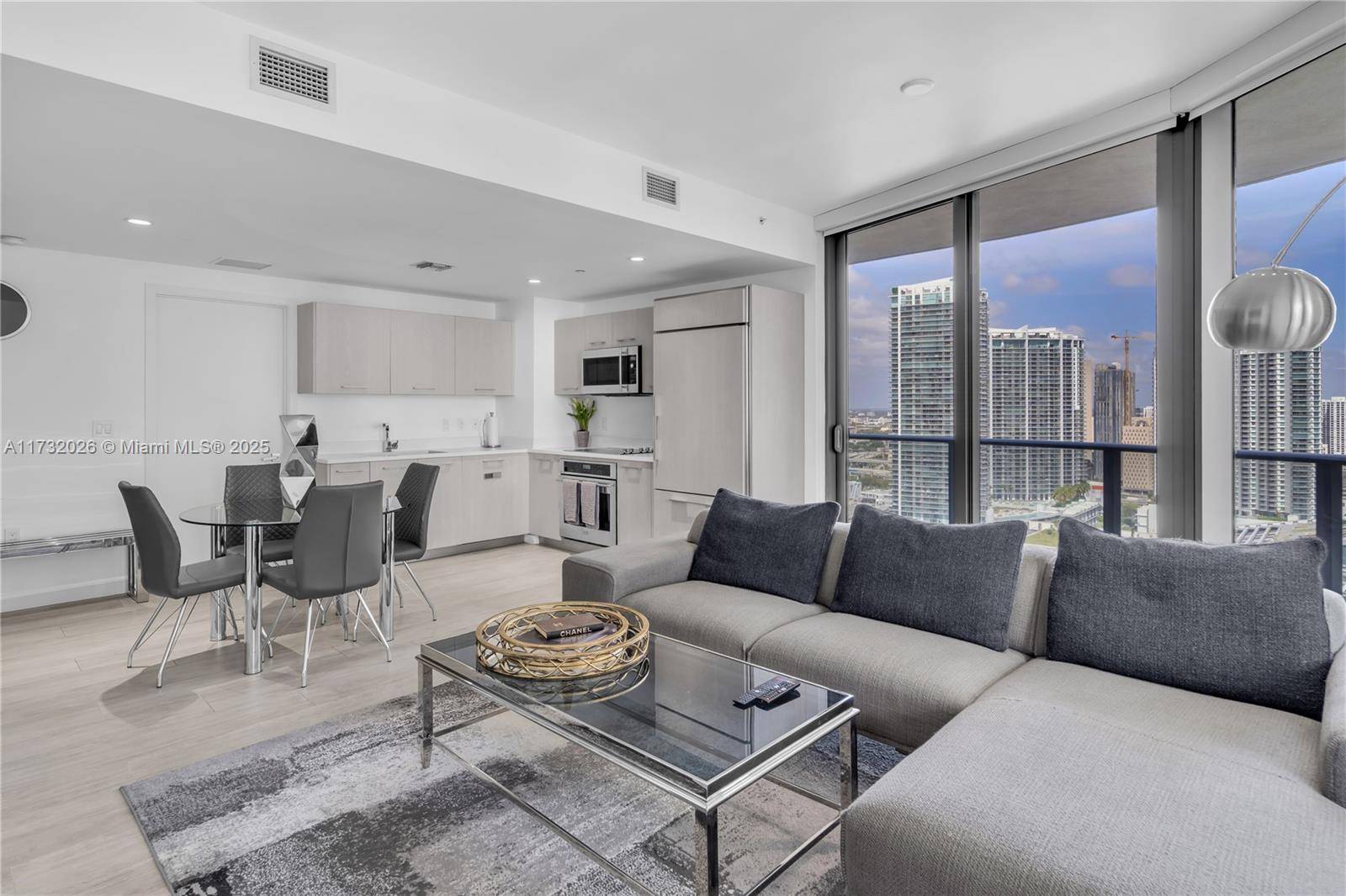 Miami, FL 33130,45 SW 9th St #2801