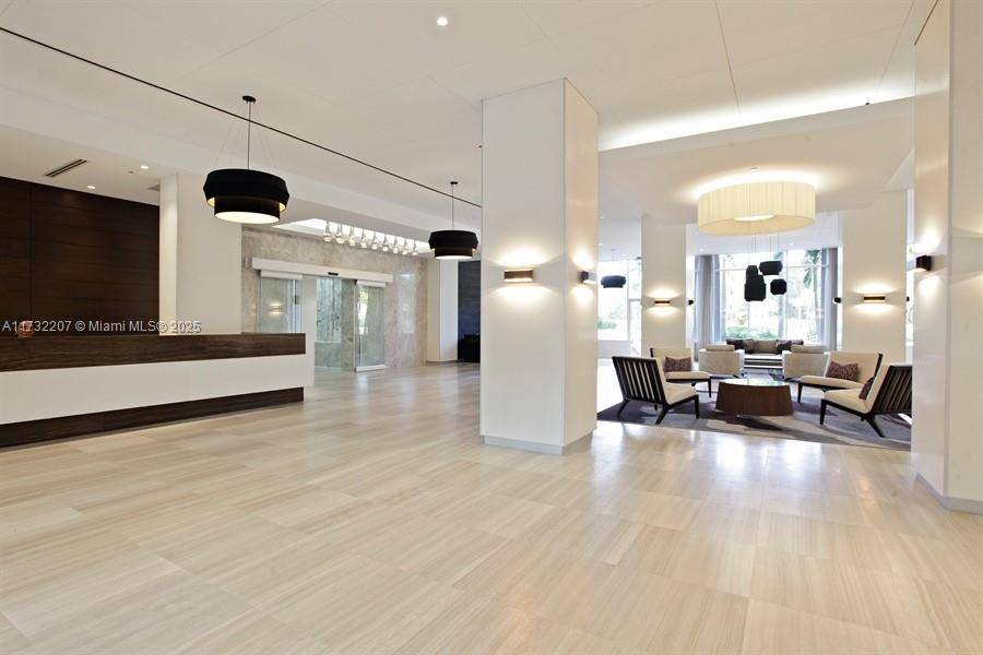 Sunny Isles Beach, FL 33160,100 Bayview Dr #1517