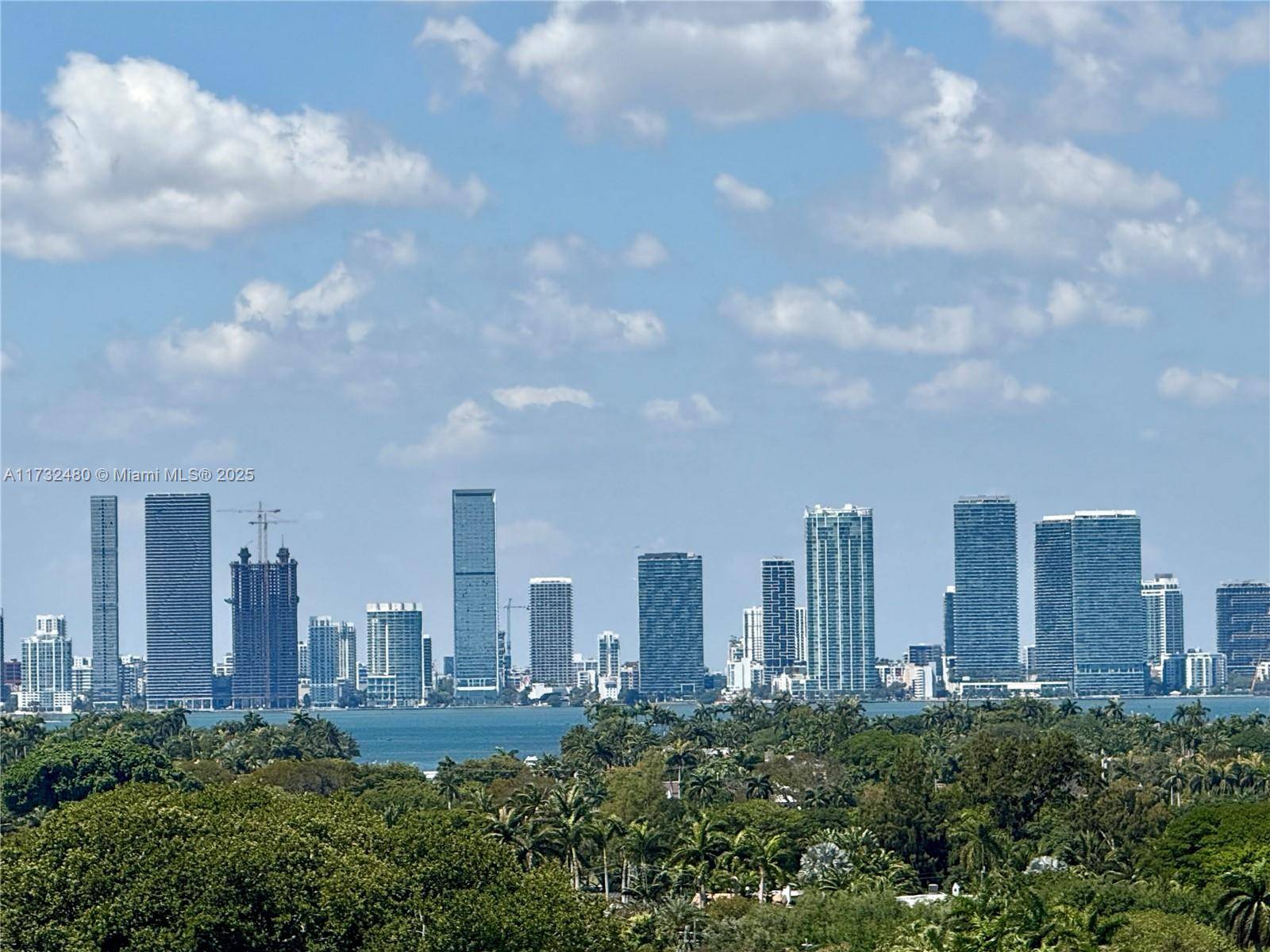 Miami Beach, FL 33140,2899 Collins Ave #1420