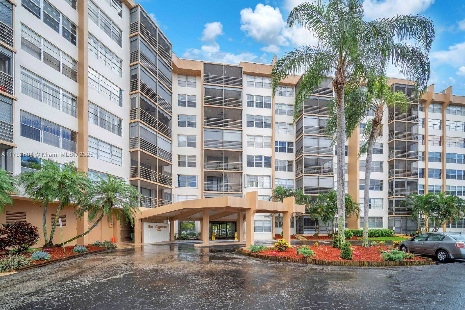 Pembroke Pines, FL 33026,1200 Saint Charles Pl #419