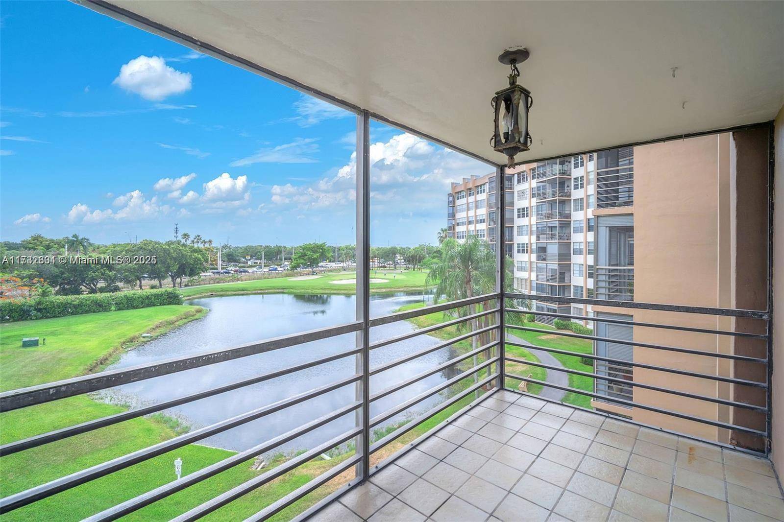 Pembroke Pines, FL 33026,1200 Saint Charles Pl #419
