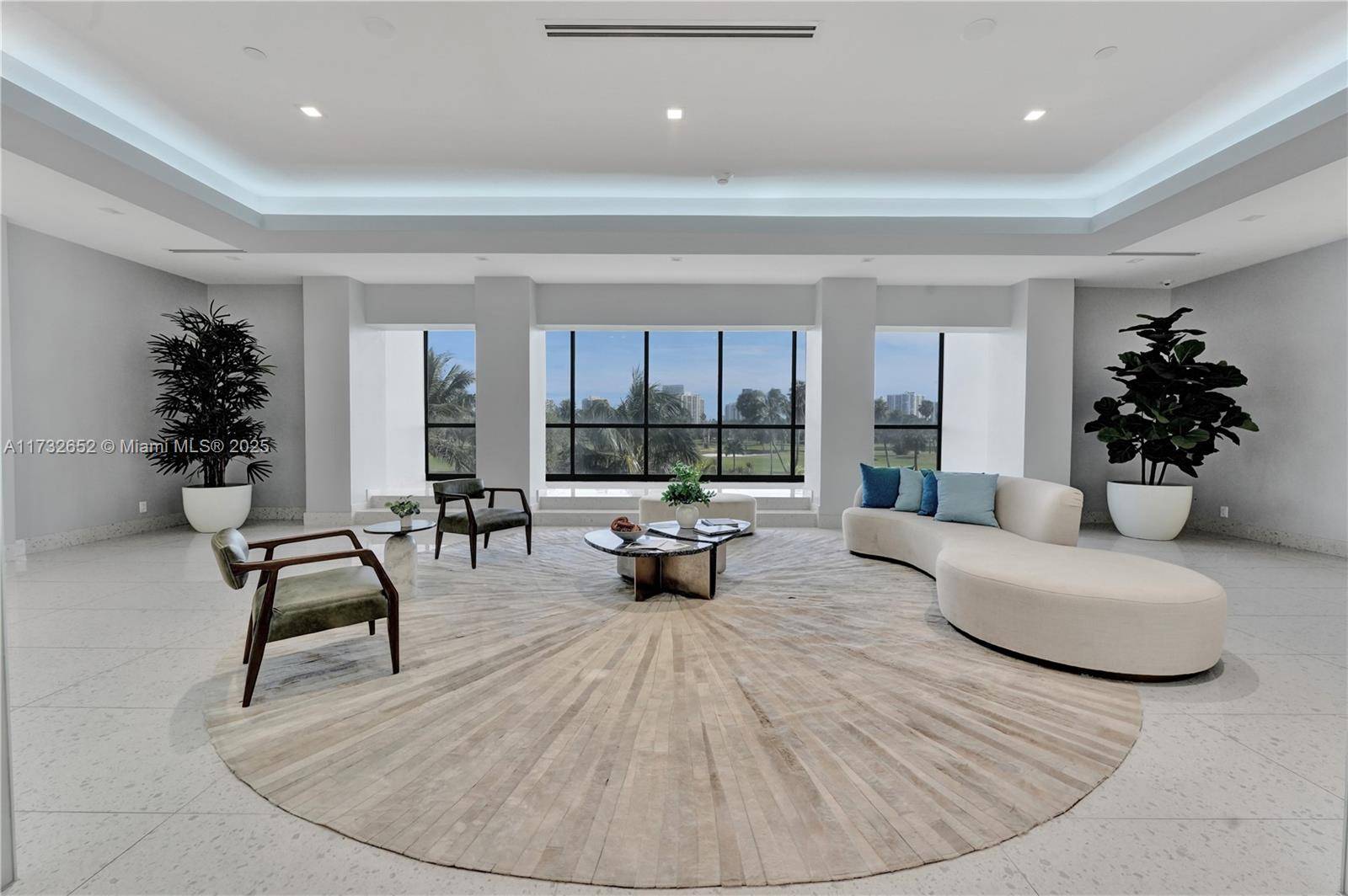 Aventura, FL 33180,20335 W Country Club Dr #2210