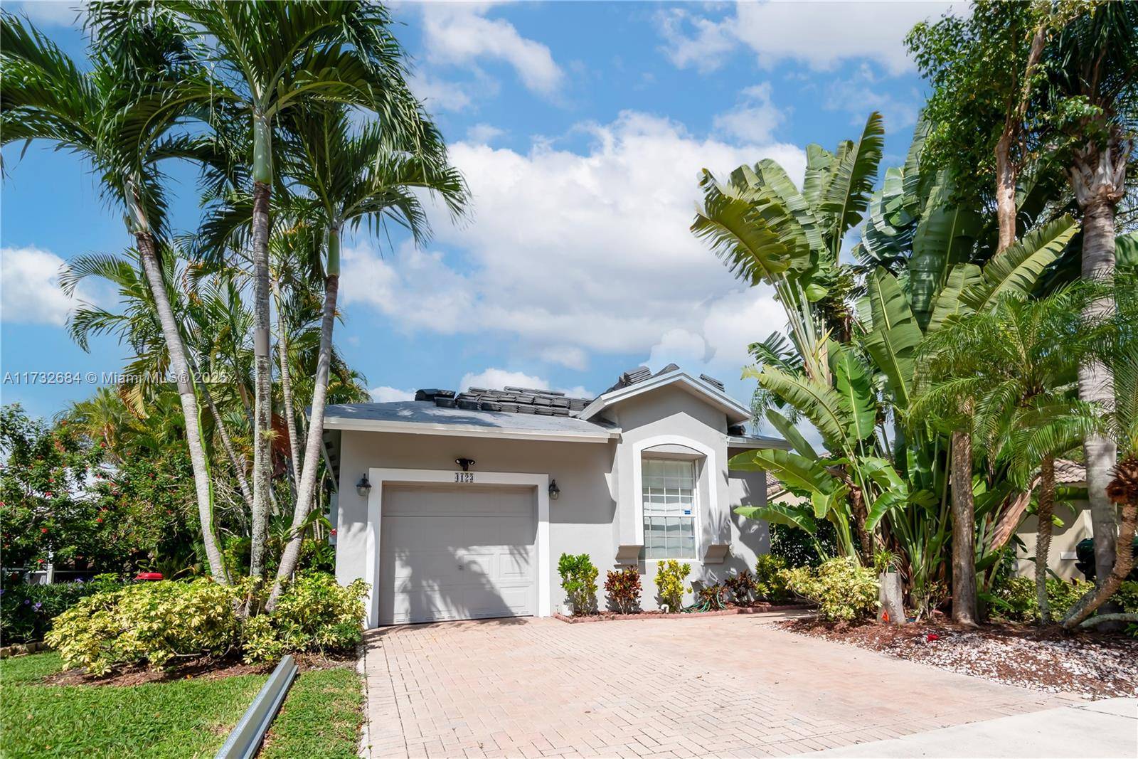 Weston, FL 33331,4123 Sapphire Bnd