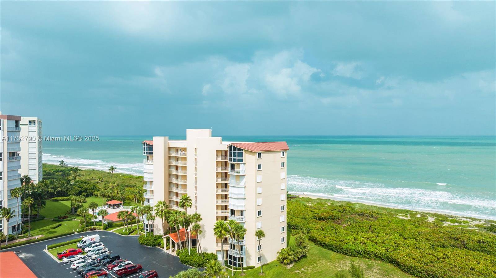 Hutchinson Island, FL 34949,3870 N Highway A1a #405
