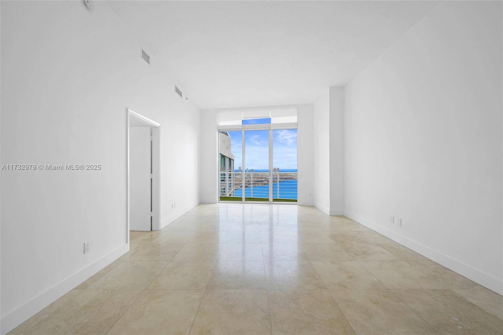 Miami, FL 33131,325 S Biscayne Blvd #LPH26