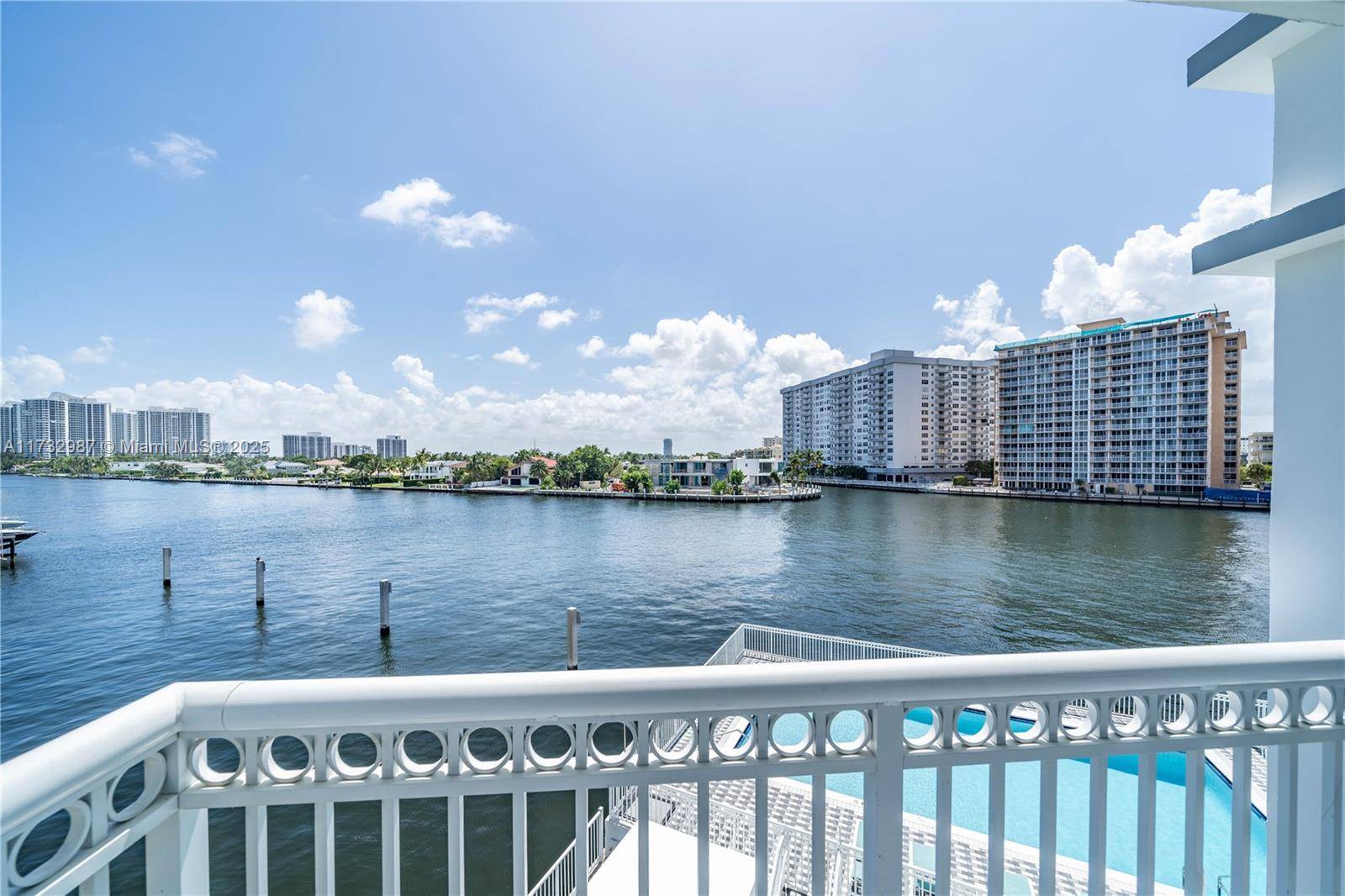 Hallandale Beach, FL 33009,1913 S Ocean Dr #433