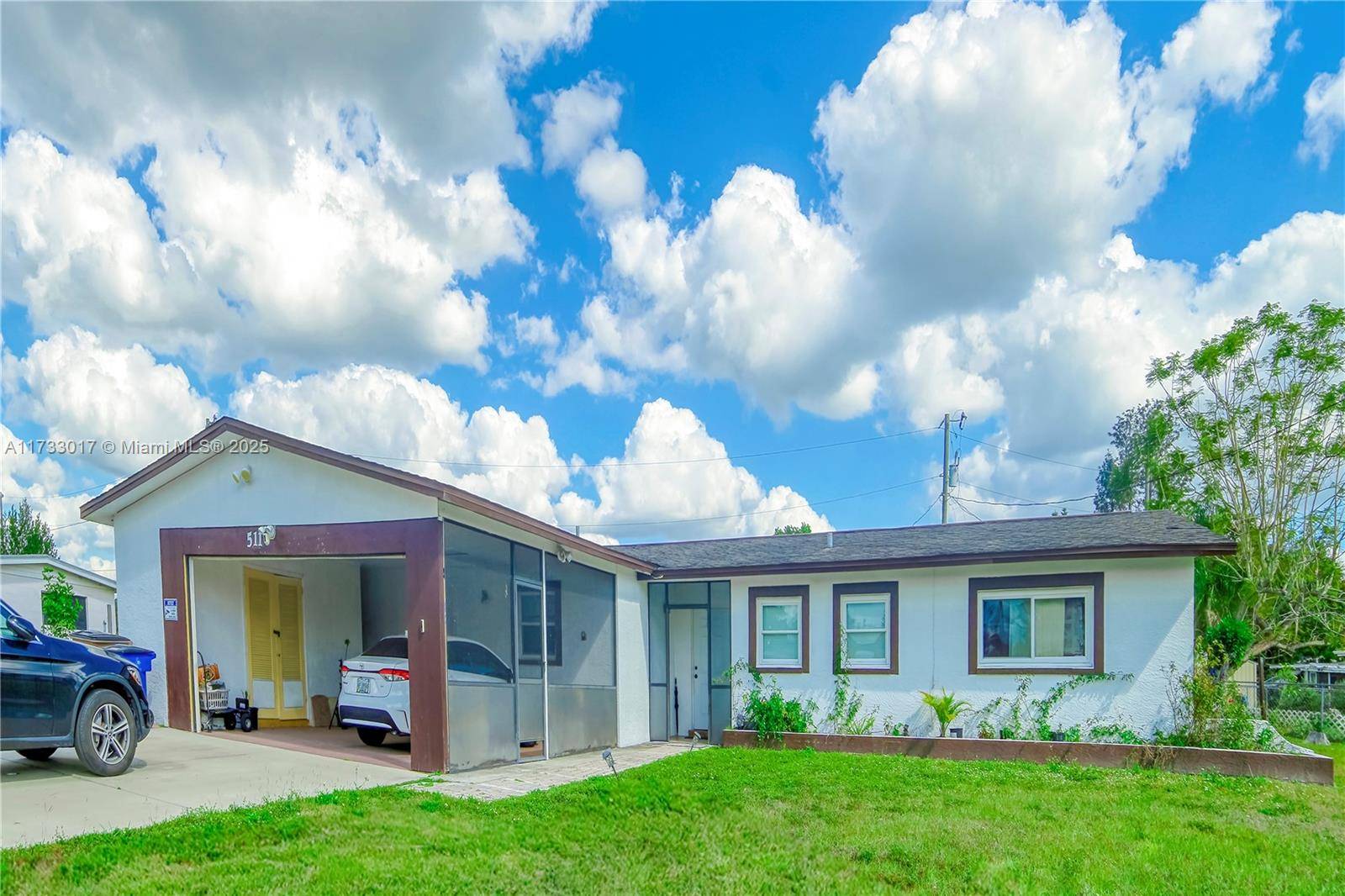 Lehigh Acres, FL 33936,511 York Rd