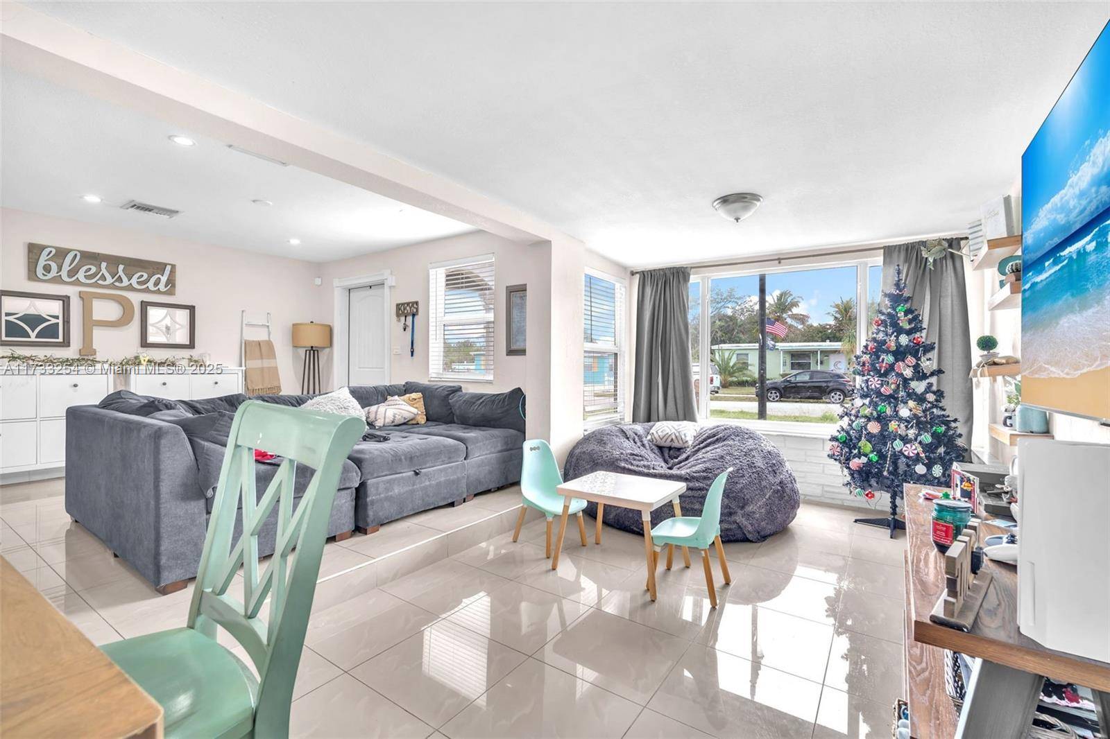 Pompano Beach, FL 33064,1633 NE 51st Ct