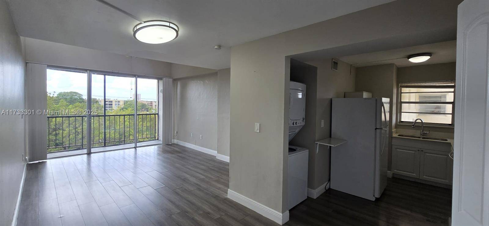 Miami, FL 33172,8870 Fontainebleau Blvd #502