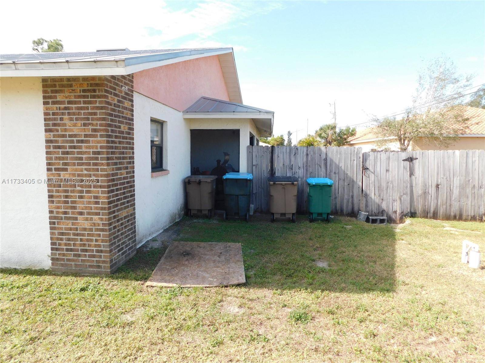 Cape Coral, FL 33991,611 SW 3 TE