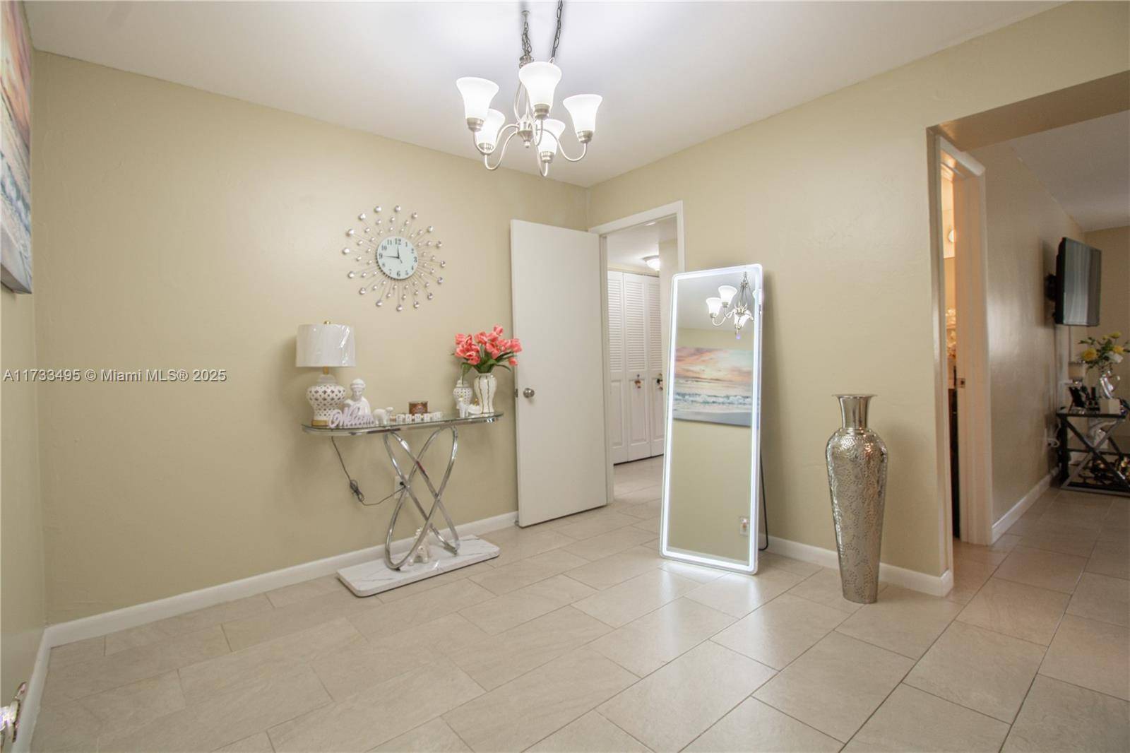 Miramar, FL 33025,3285 Foxcroft Rd #E108