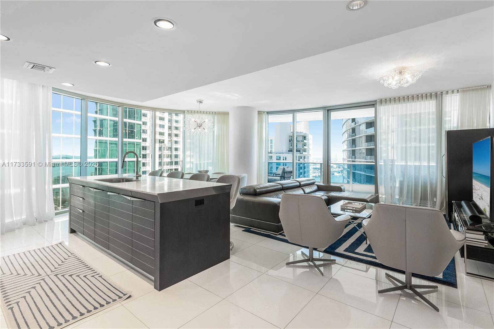 Miami, FL 33131,200 Biscayne Boulevard Way #4101