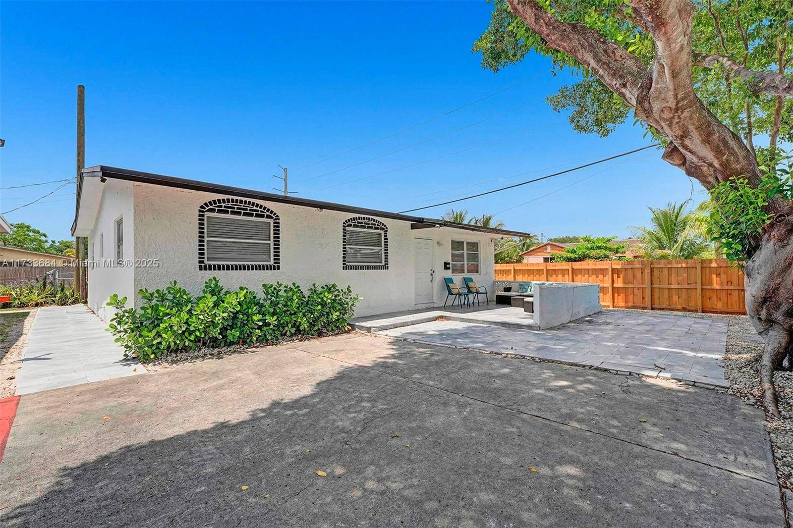 Hollywood, FL 33020,2338 Fillmore St