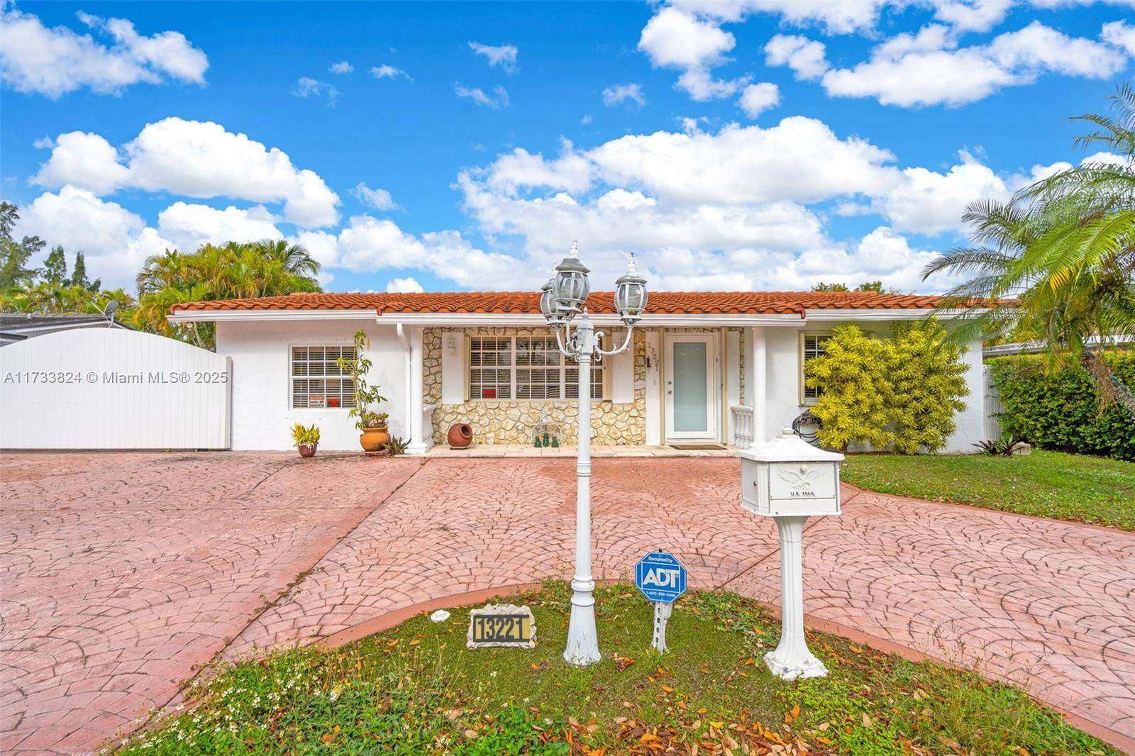 Miami, FL 33183,13221 SW 68th St