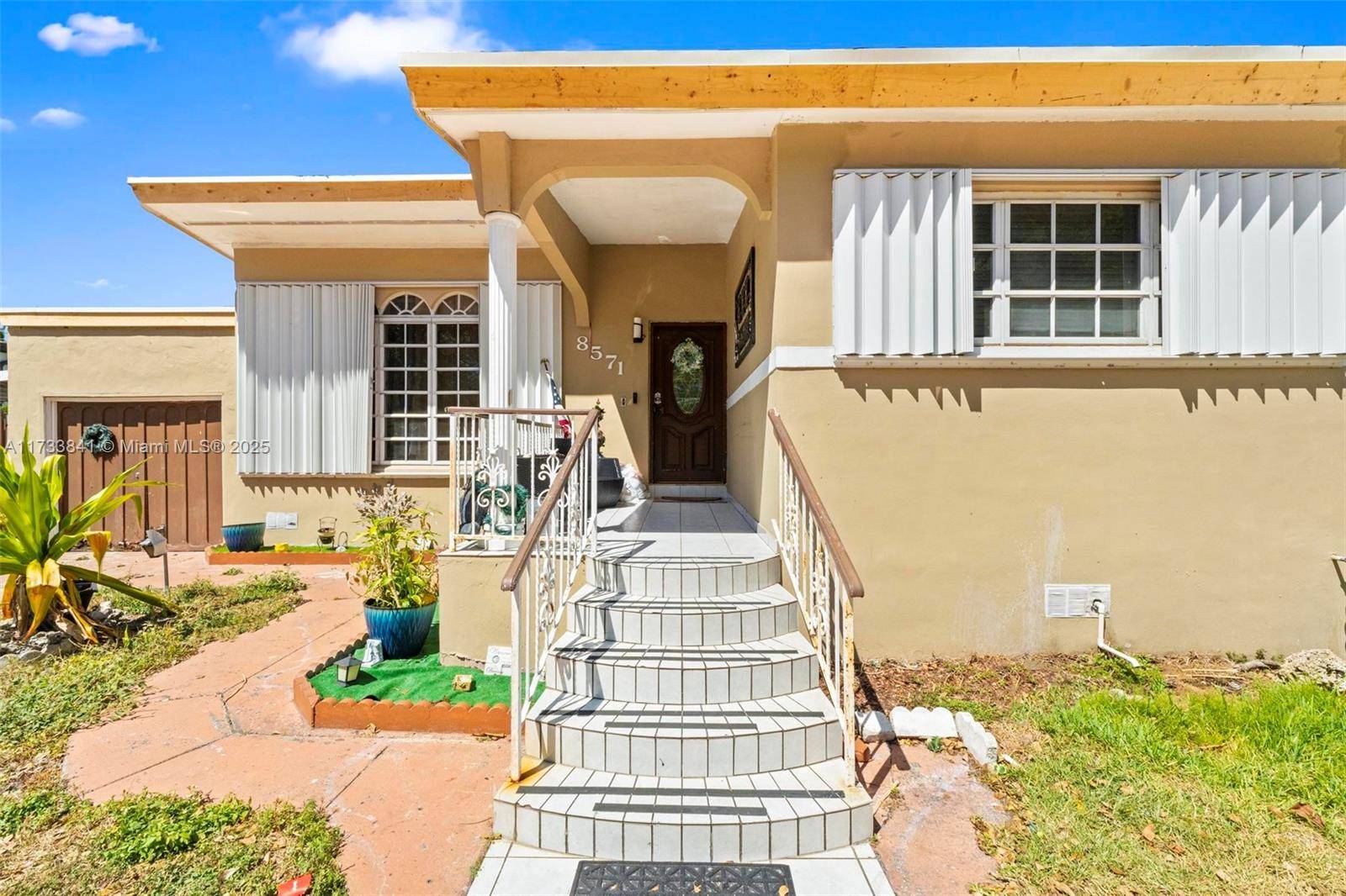 Miami, FL 33155,8571 SW 30th St