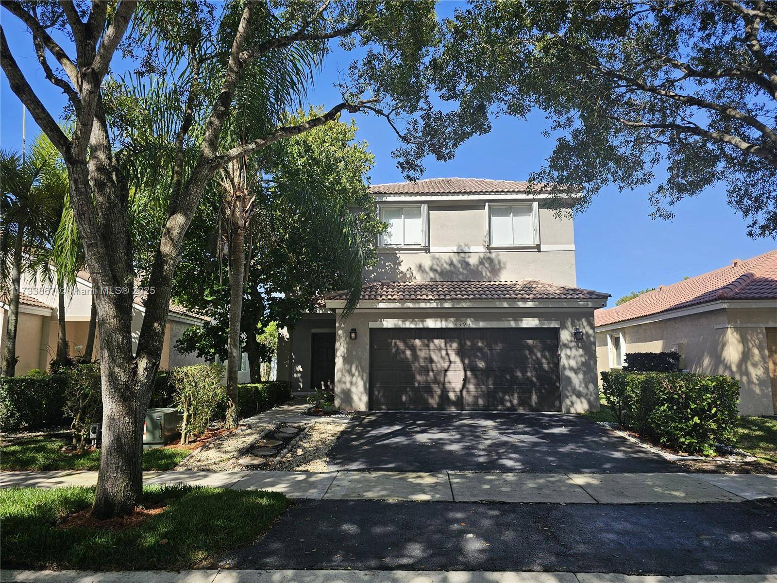 Weston, FL 33331,4393 Magnolia Ridge Dr