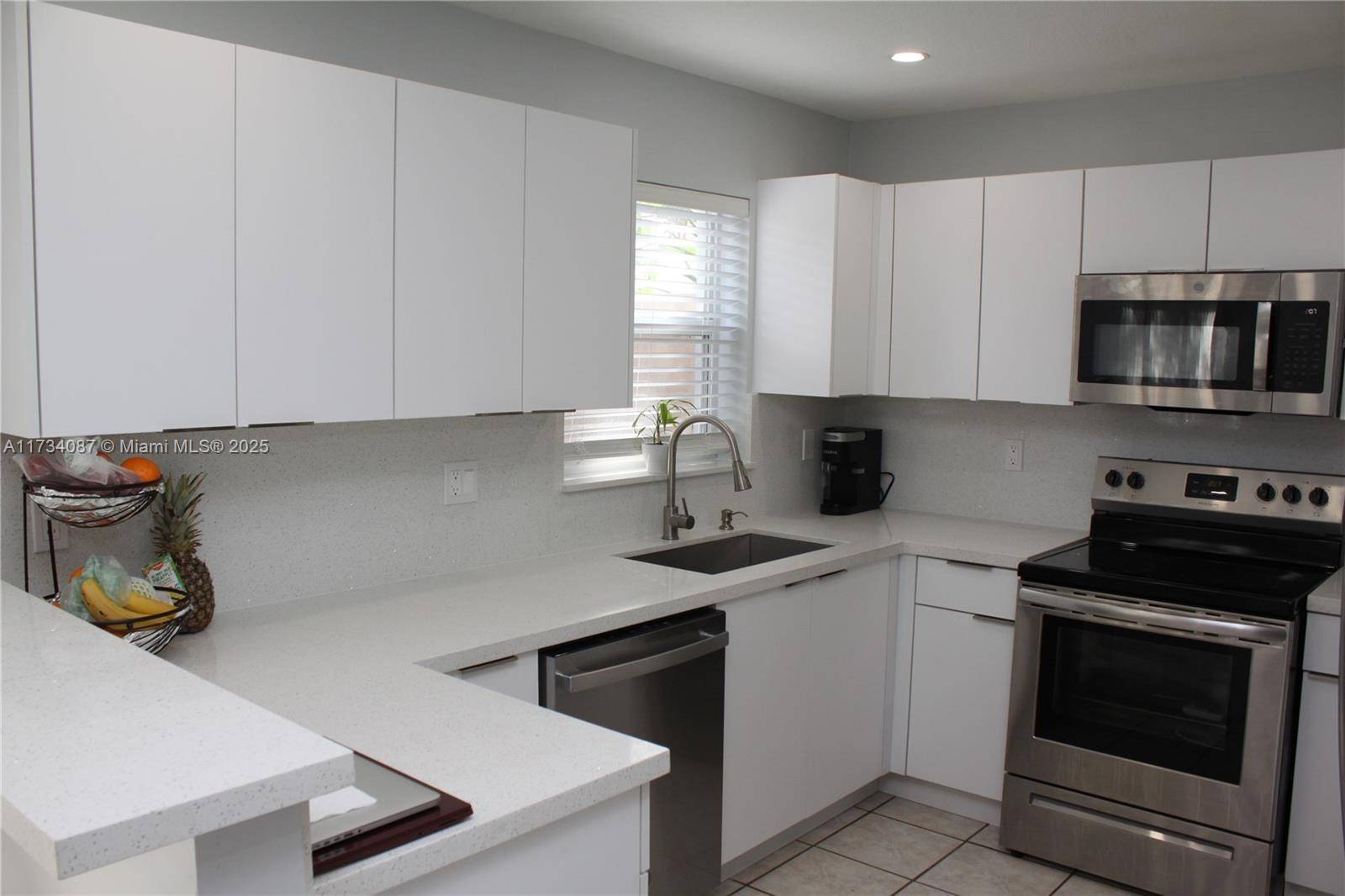 Pembroke Pines, FL 33028,17011 NW 23rd St #17011