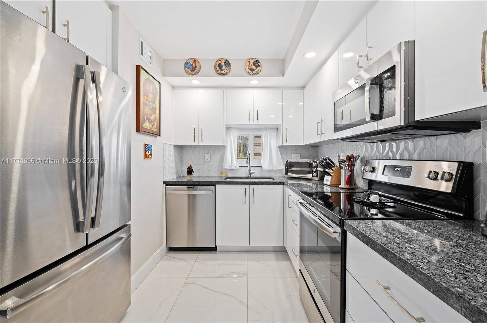 Pembroke Pines, FL 33025,711 S Hollybrook Dr #109