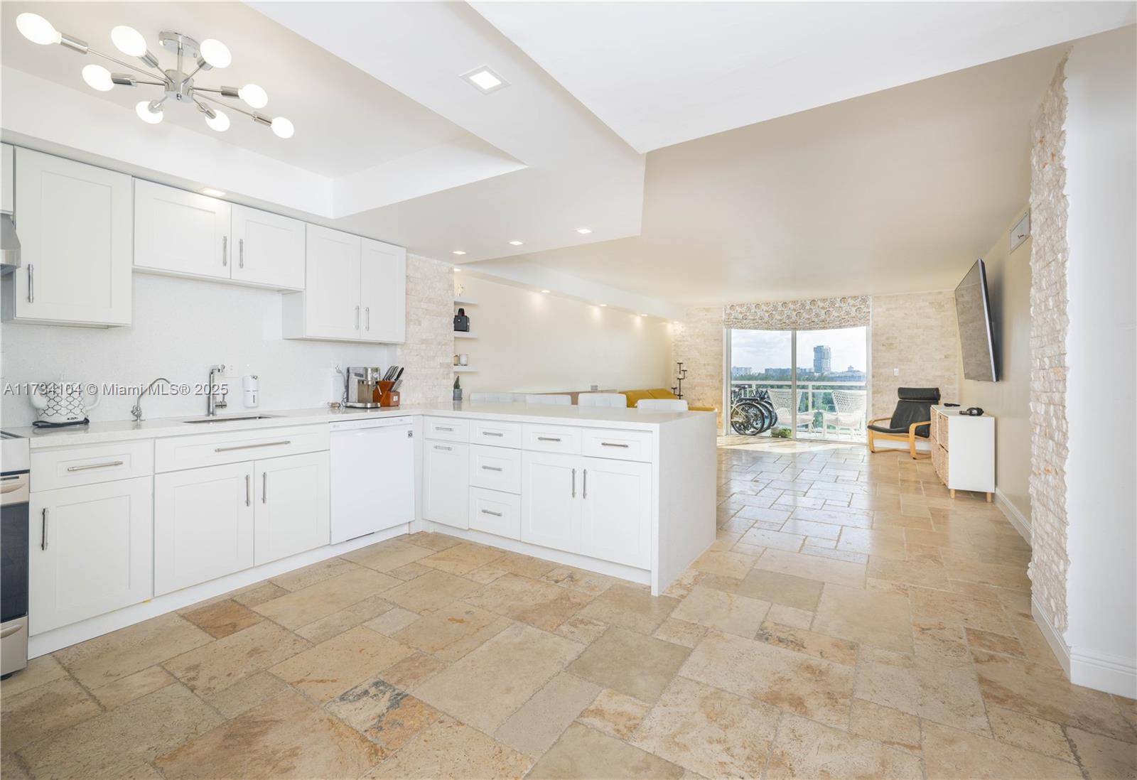 Hallandale Beach, FL 33009,437 Golden Isles Dr #8D