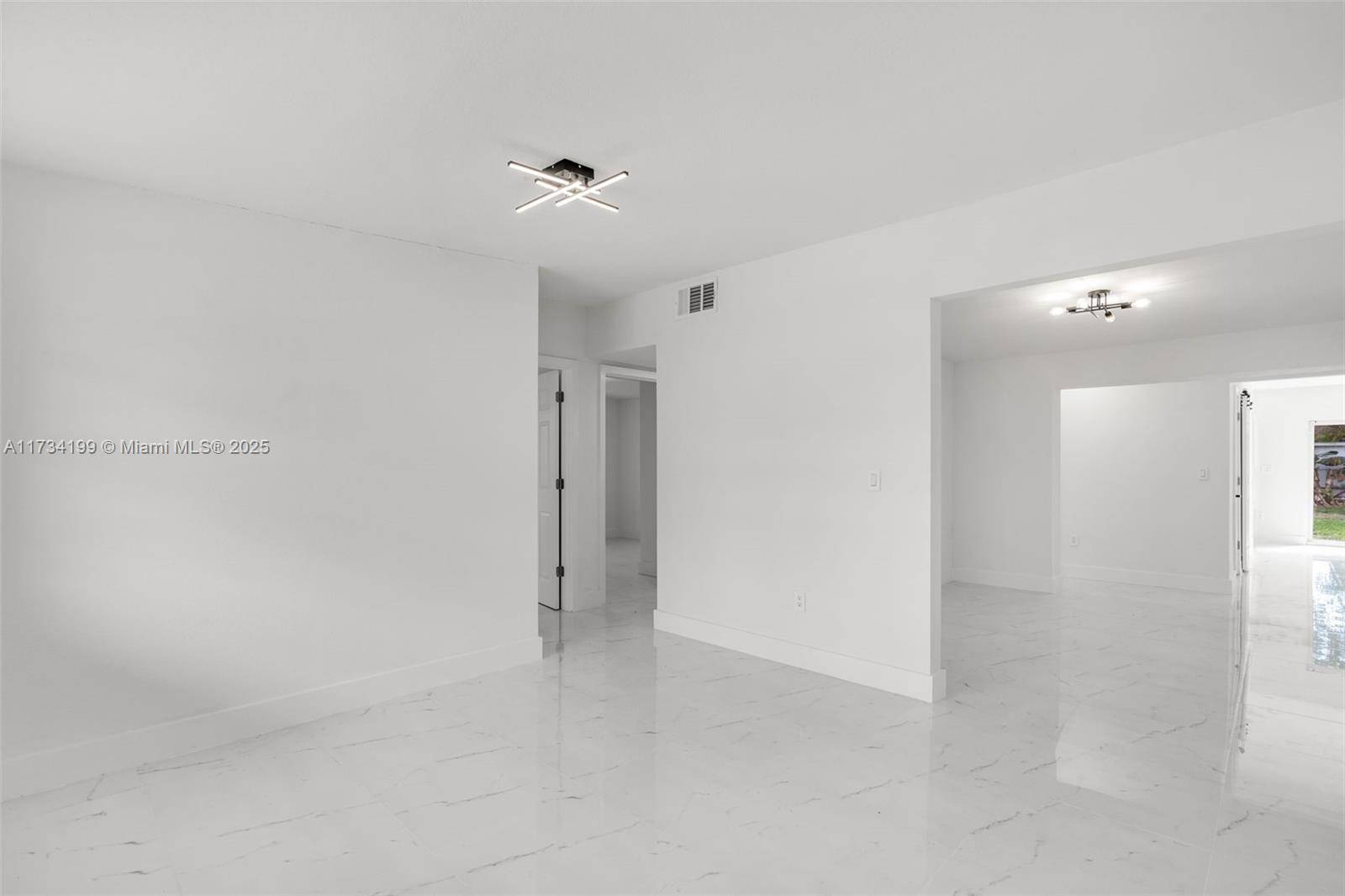 Miami, FL 33155,6372 SW 32nd St