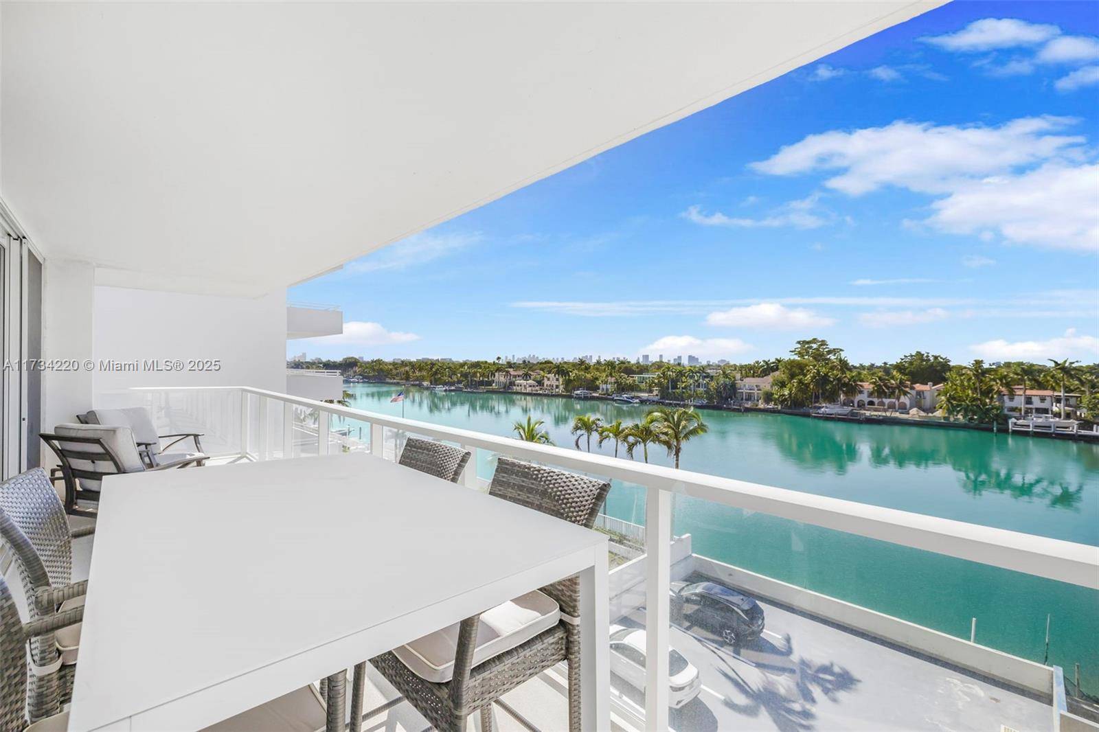 Miami Beach, FL 33140,5750 Collins Ave #5B