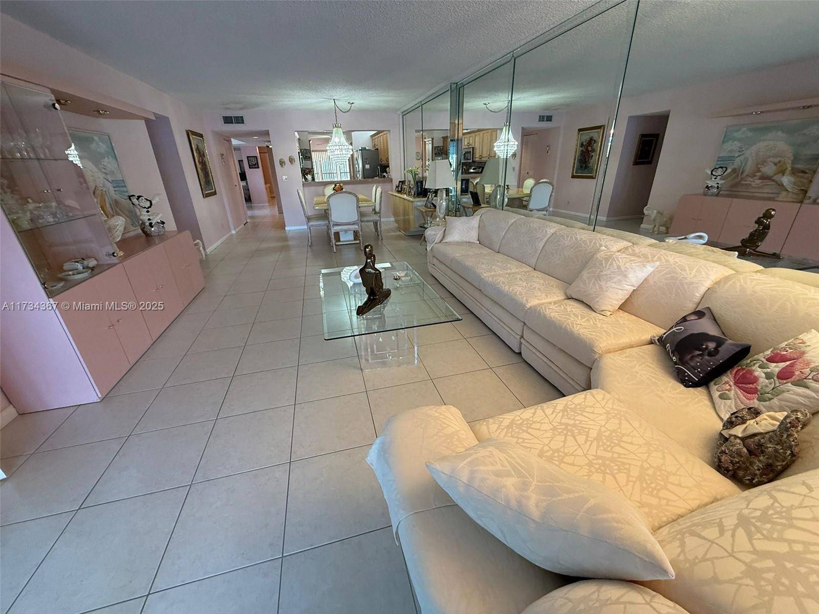 Tamarac, FL 33321,7424 Fairfax Dr #212