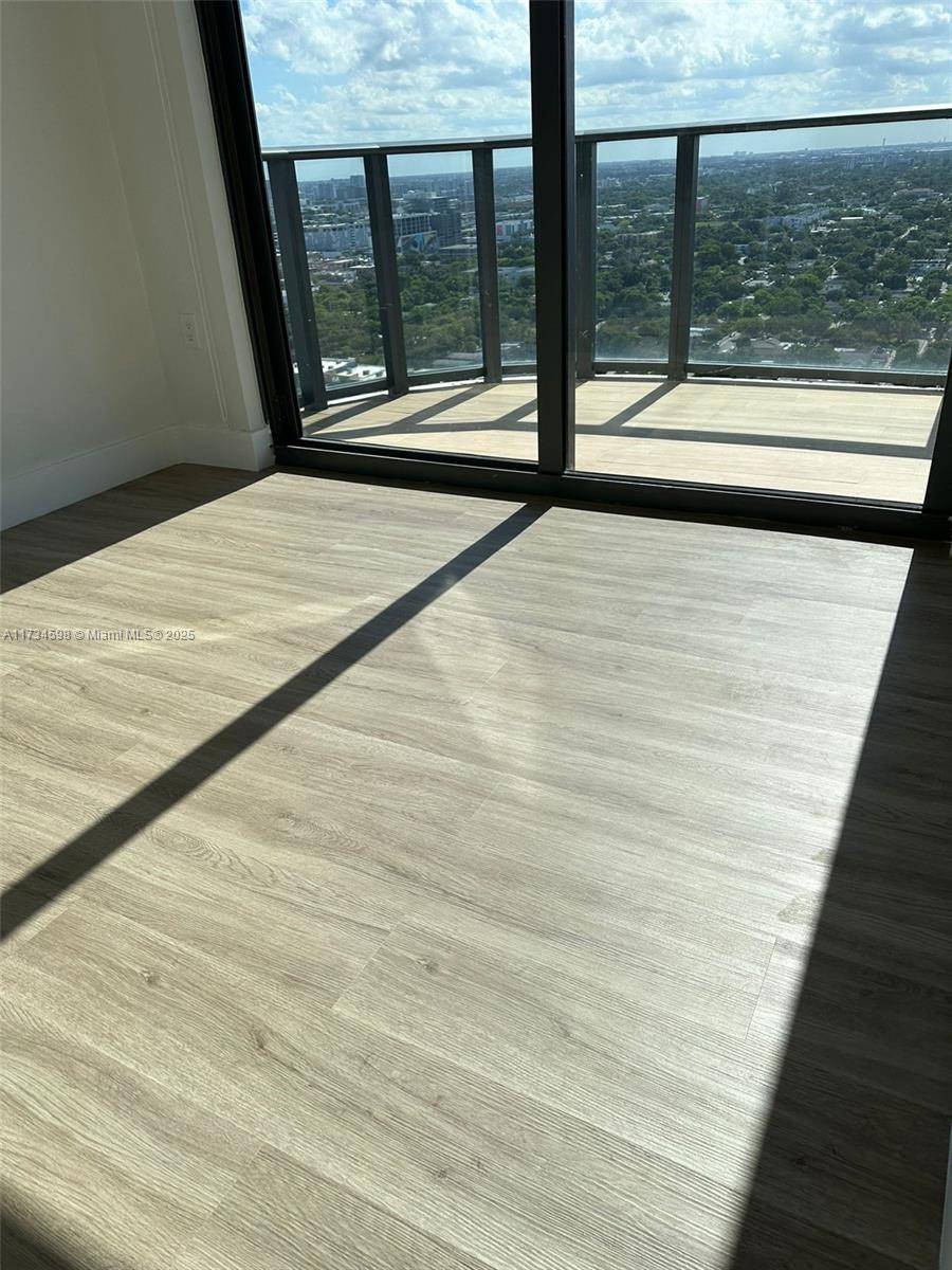 Miami, FL 33137,121 NE 34th St #2816