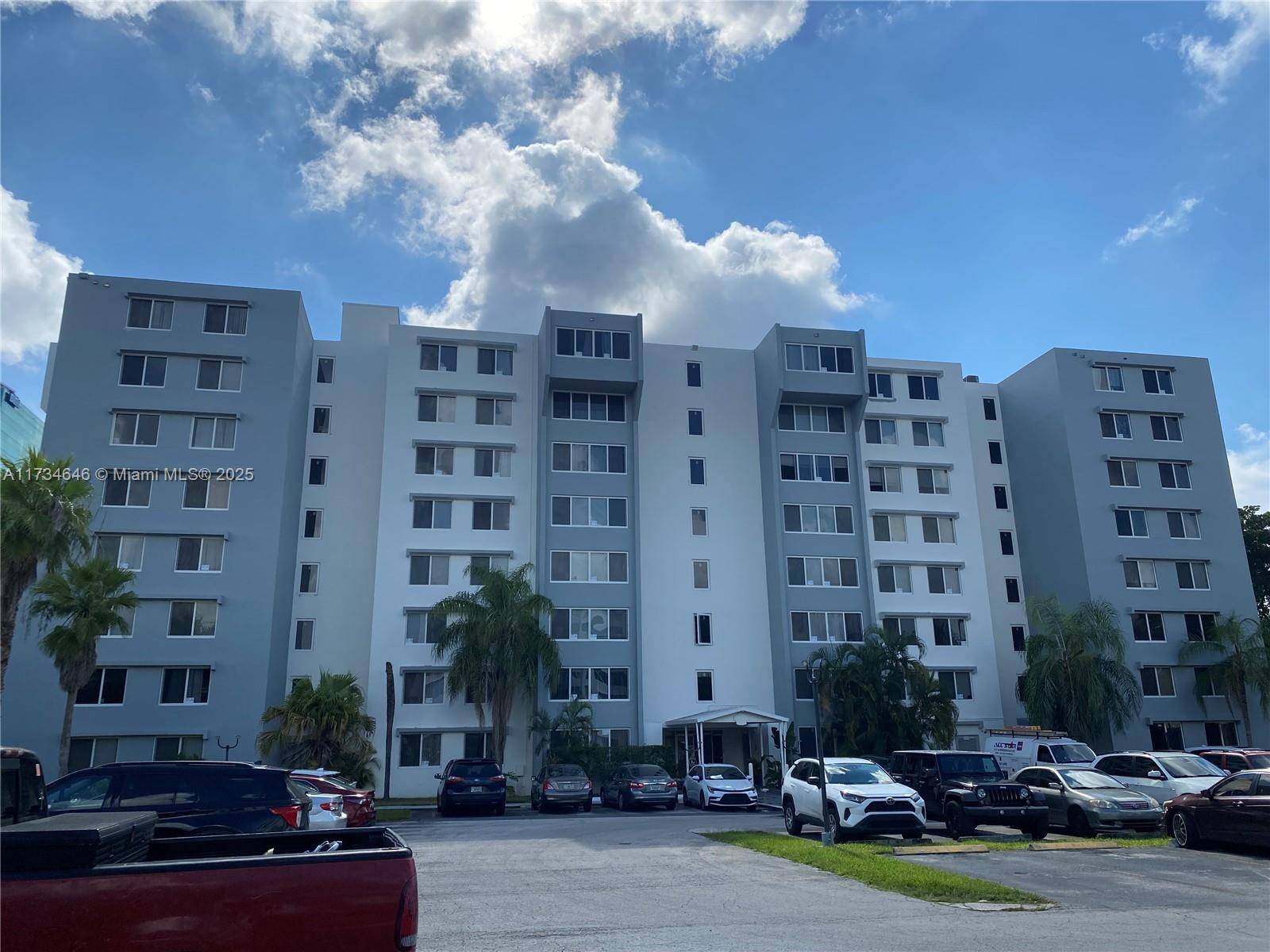 Miami, FL 33156,9143 SW 77th Ave #B706