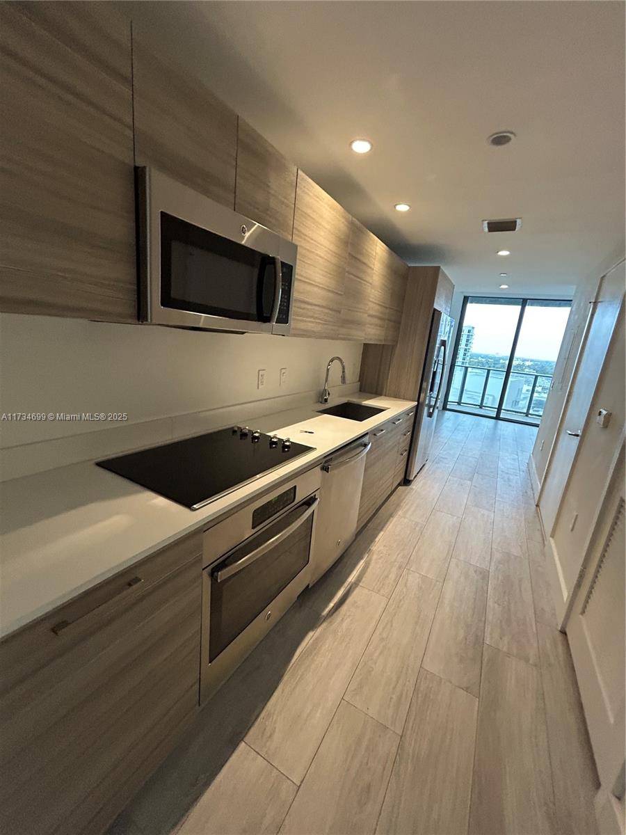 Miami, FL 33137,121 NE 34th St #1615