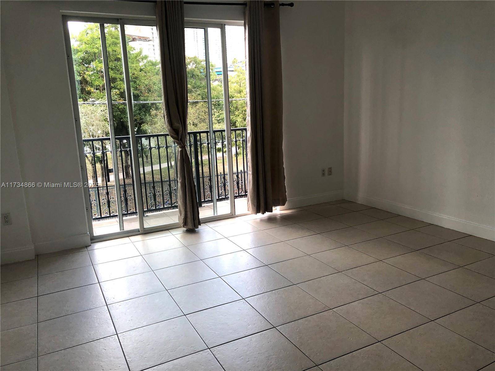 Miami, FL 33130,400 SW 2nd St #202