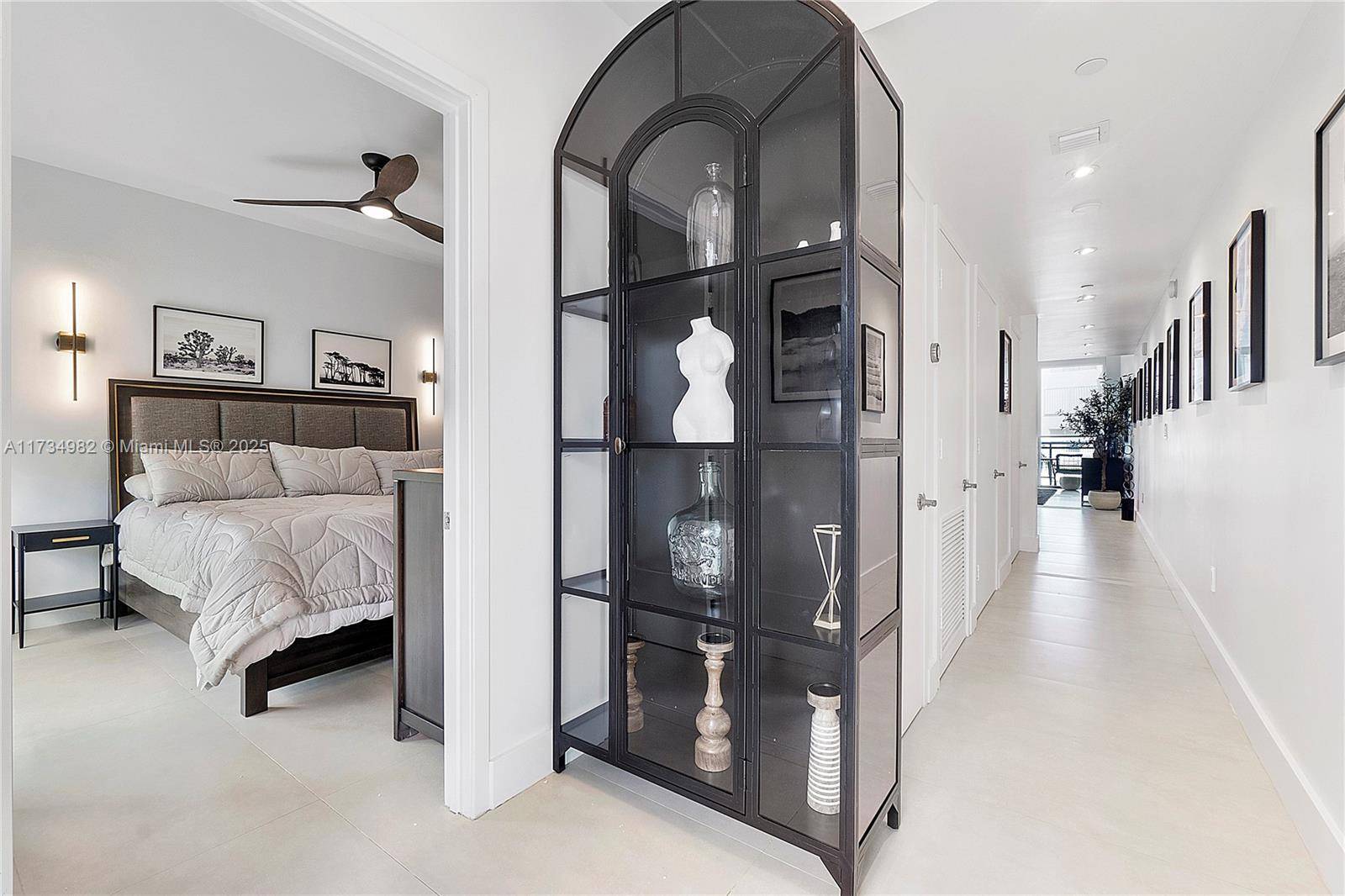 Miami Beach, FL 33140,6000 Collins Ave #527