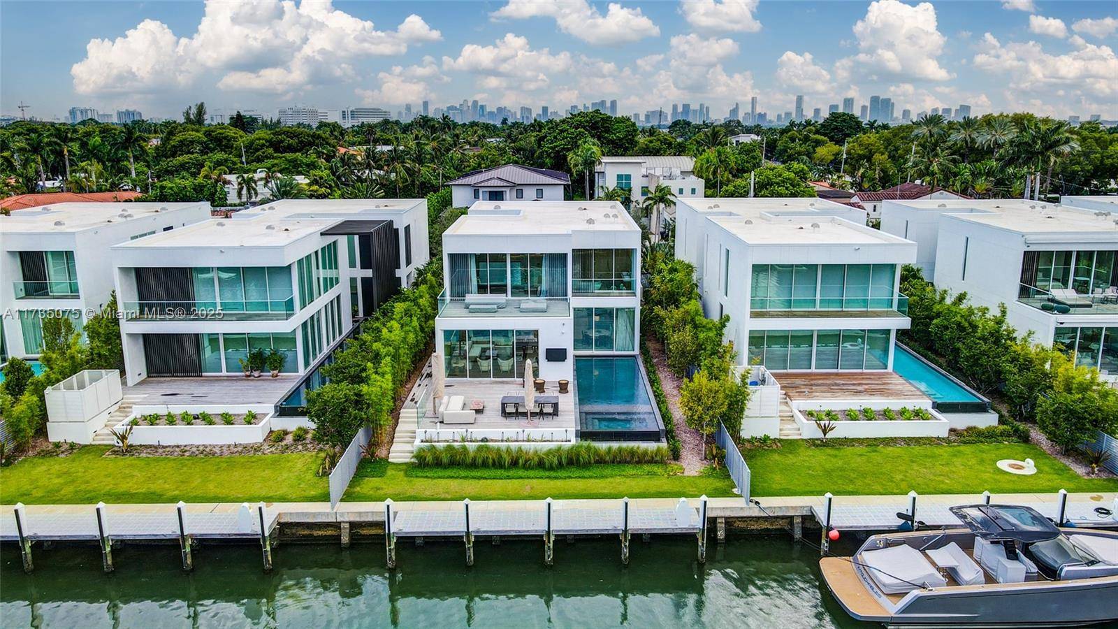 Miami Beach, FL 33140,1051 W 48th St #4