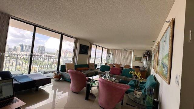 Sunny Isles Beach, FL 33160,210 174th St #1909