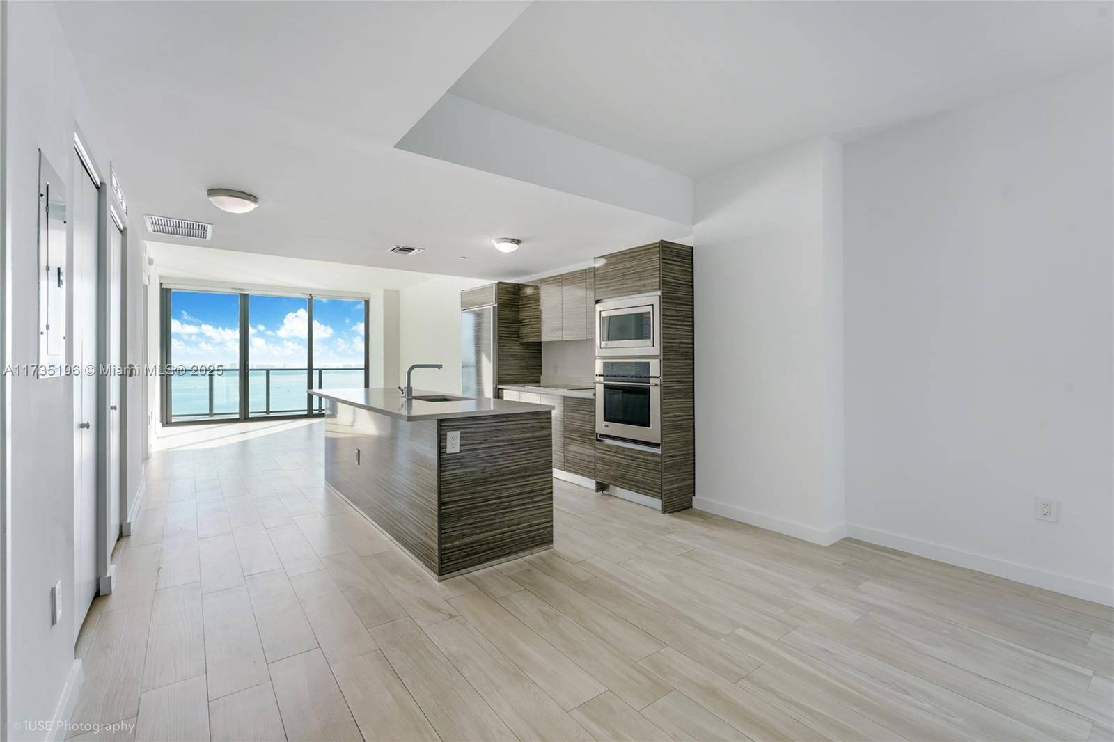 Miami, FL 33137,460 NE 28th St #3803