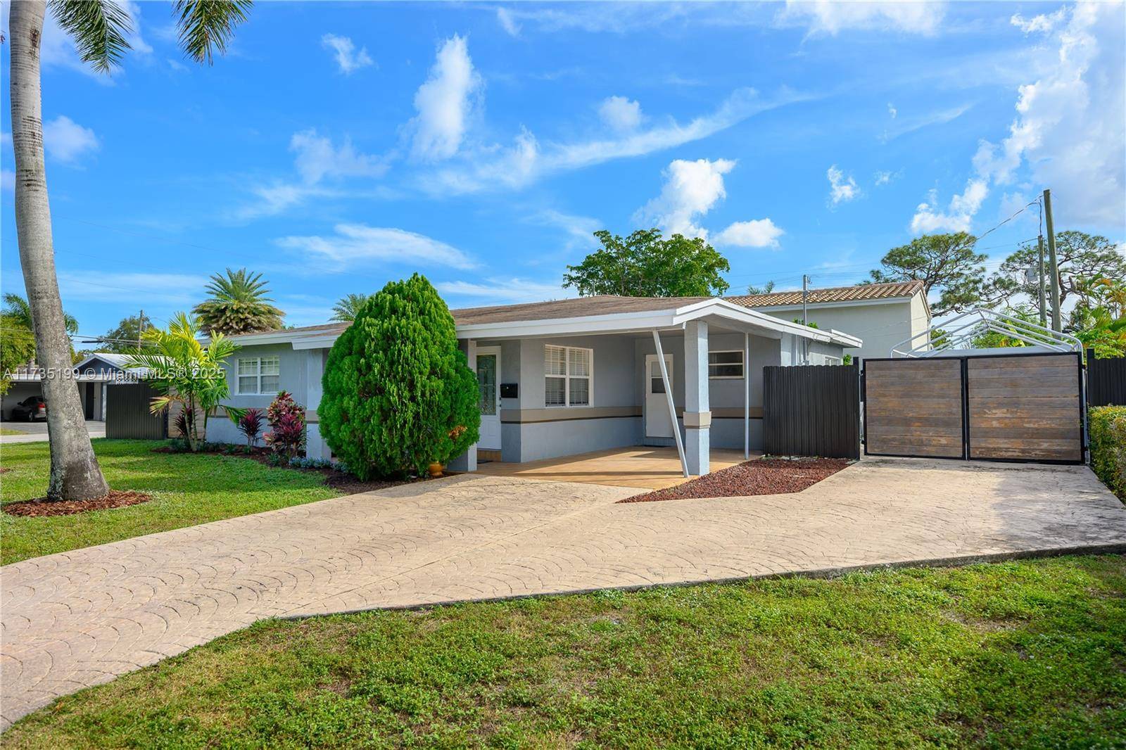 Oakland Park, FL 33334,1498 NE 39th St