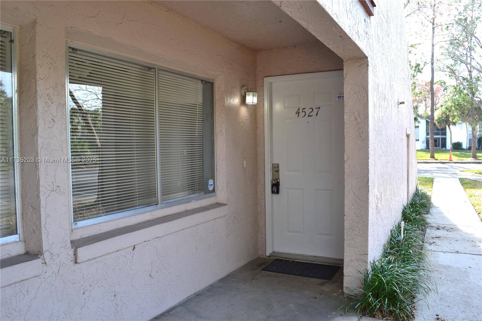 Orlando, FL 32839,4527 Lakeway Dr #3107