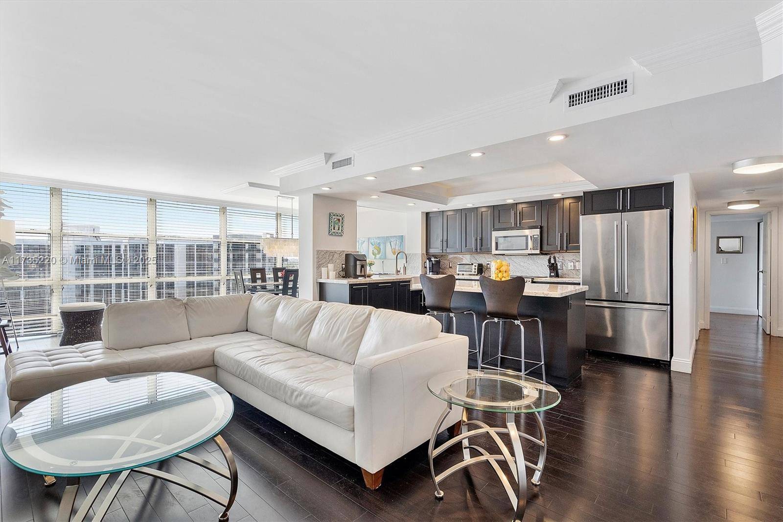 Hallandale Beach, FL 33009,800 Parkview Dr #1014